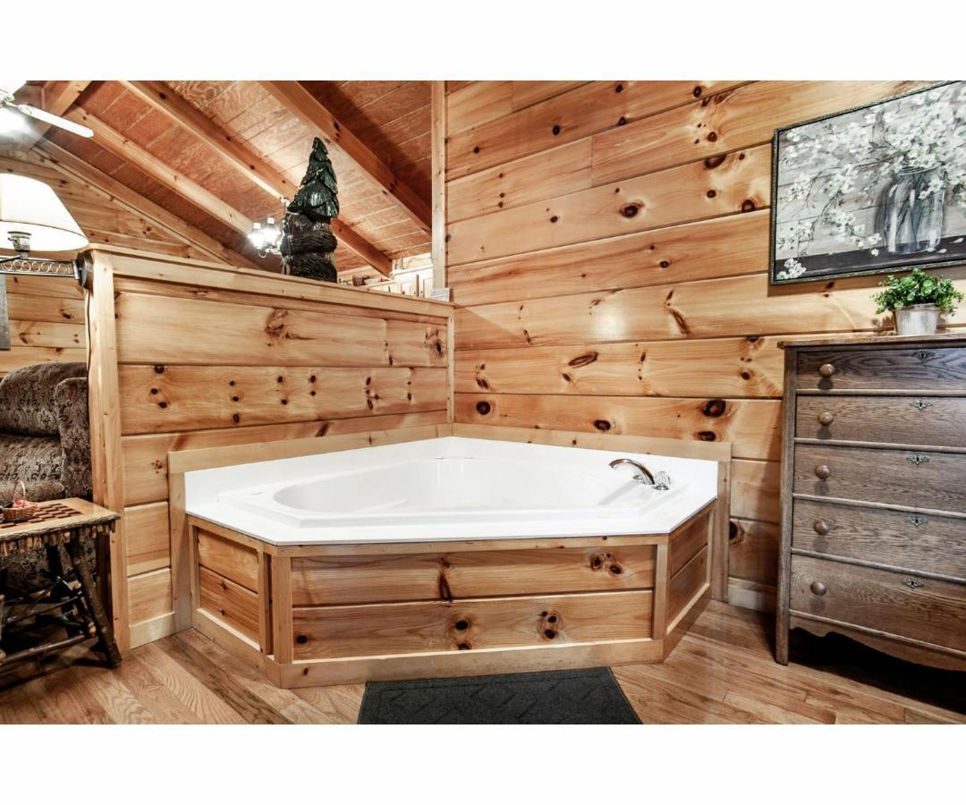 Willa Peekaboo With Hot Tub, Pool Table, And Jacuzzi Pigeon Forge Zewnętrze zdjęcie